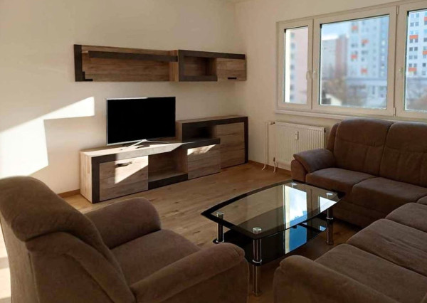 Ponúkame vám na prenájom zariadený 3-izbový byt