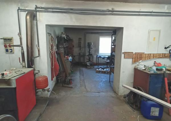 Viacúčelový objekt vhodný na podnikanie v obci Vyhne