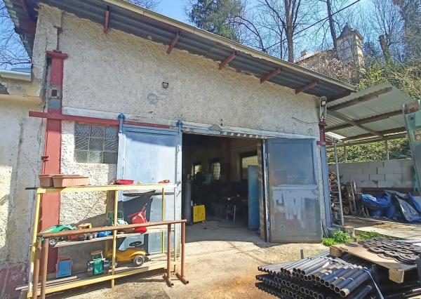 Viacúčelový objekt vhodný na podnikanie v obci Vyhne