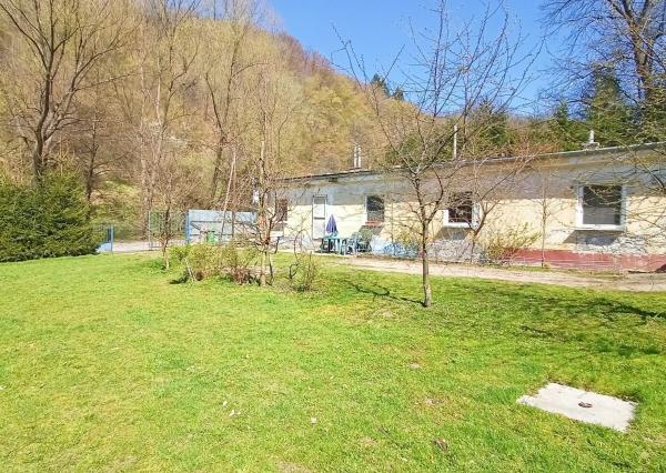 Viacúčelový objekt vhodný na podnikanie v obci Vyhne