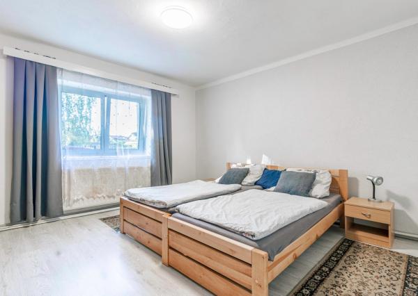 REZERVOVANÉ - Na predaj pekný dom so záhradou