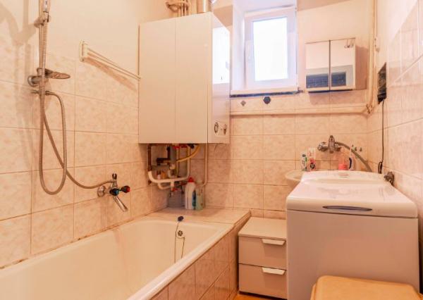 REZERVOVANÉ - Na predaj pekný dom so záhradou