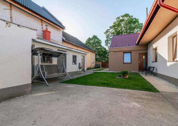 REZERVOVANÉ - Na predaj pekný dom so záhradou