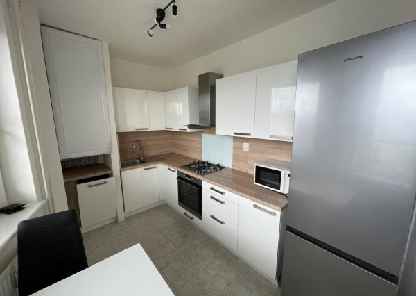 Na prenájom svetlý 2 izbový byt