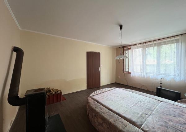 REZERVOVANÉ - RD - Chalupa pri potôčiku / Nová Baňa