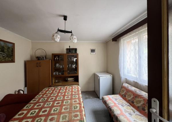 REZERVOVANÉ - RD - Chalupa pri potôčiku / Nová Baňa