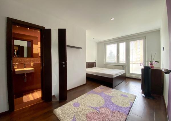 Predaj: Jedinečný 4-izbový byt 105 m², 2 balkóny, 2 kúpeľne, 3 pivnice – Považská Bystrica