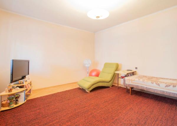 Čiastočne zrekonštruovaný dom vo výbornej lokalite s garážou