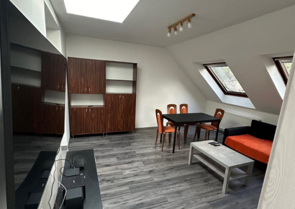 Slnečný 3 izbový byt v centre Bratislavy