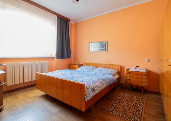 REZERVOVANÉ - Rodinný dom s rozľahlým slnečným pozemkom