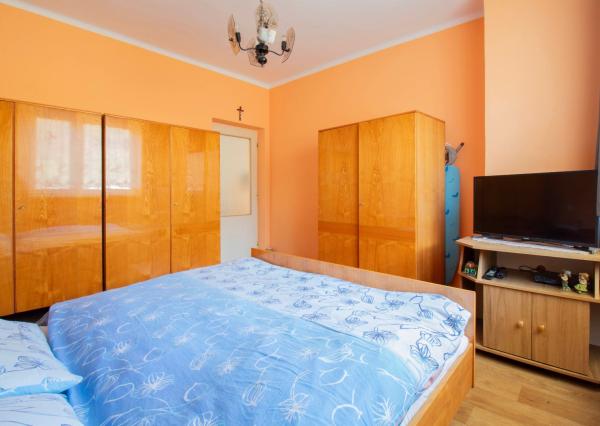 REZERVOVANÉ - Rodinný dom s rozľahlým slnečným pozemkom