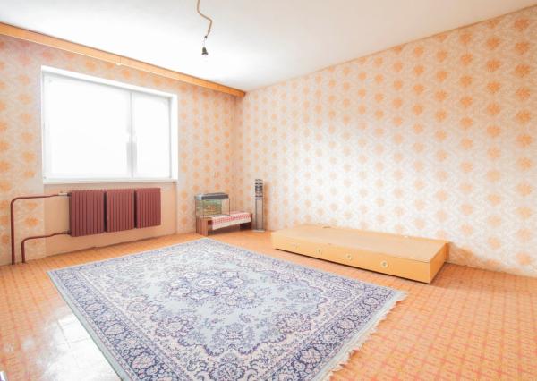 REZERVOVANÉ - Rodinný dom s rozľahlým slnečným pozemkom