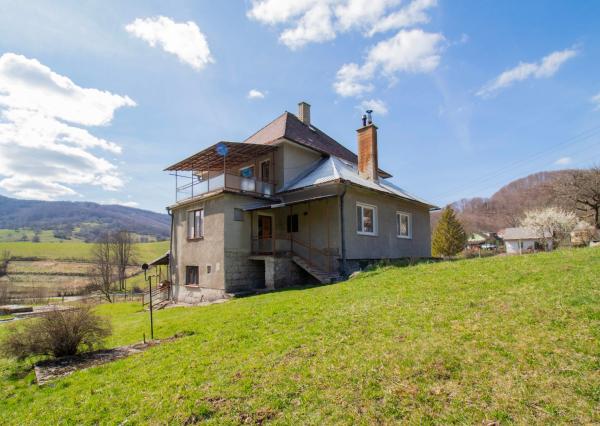 REZERVOVANÉ - Rodinný dom s rozľahlým slnečným pozemkom