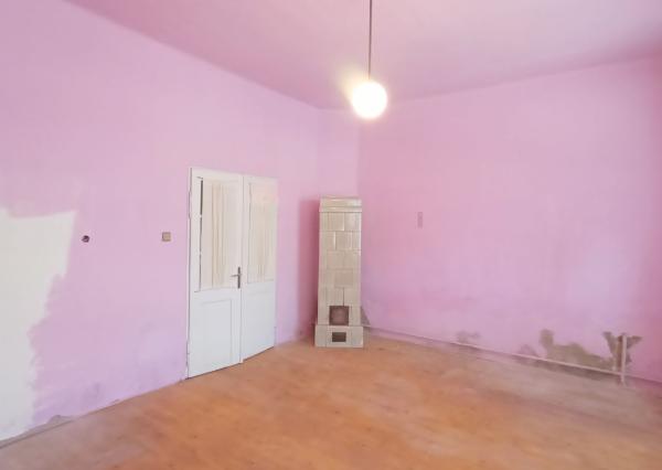 Nová cena! Rodinný dom v centre Žarnovice – ideálny aj na podnikateľské účely