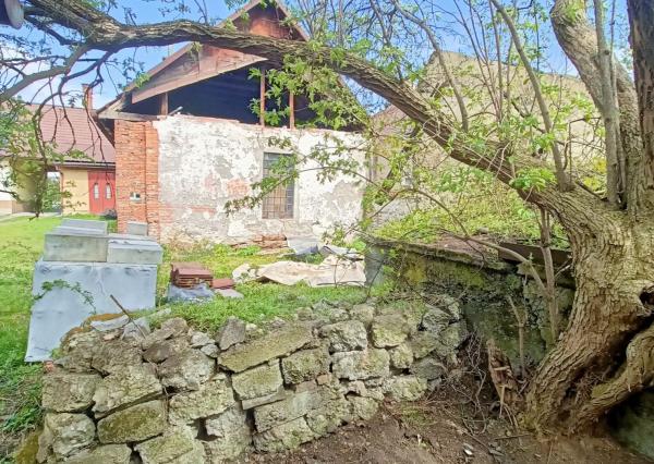 Nová cena! Rodinný dom v centre Žarnovice – ideálny aj na podnikateľské účely