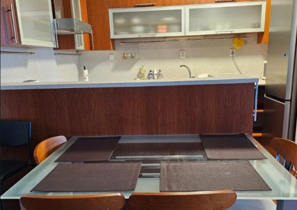 Zariadený 3 izbový byt s PARKOVANÍM v cene