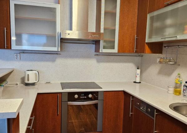 Zariadený 3 izbový byt s PARKOVANÍM v cene