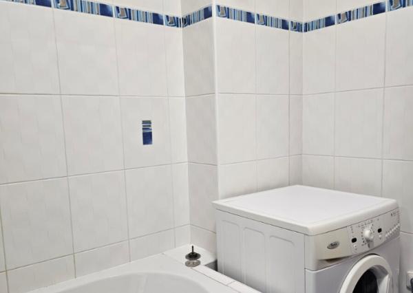 Zariadený 3 izbový byt s PARKOVANÍM v cene