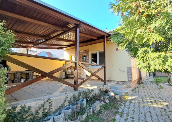 PREDANÉ! Slnečný 4-izbový dom na predaj