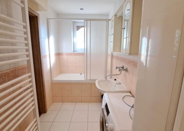 PREDANÉ! Slnečný 4-izbový dom na predaj