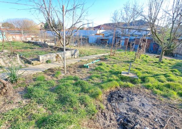 PREDANÉ! Slnečný 4-izbový dom na predaj