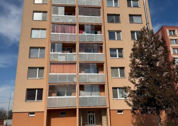 Ponúkame na predaj 2 izbový byt Čierna nad Tisou