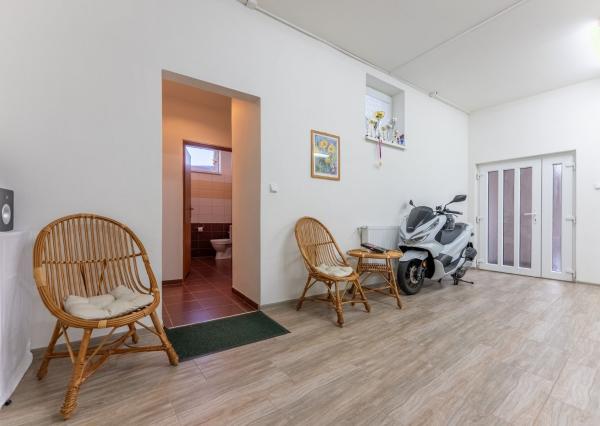 ZABEHNUTÝ RODINNÝ PENZIÓN vo vyhľadávanej lokalite Malých Karpát, VAŠA VÝHODNÁ INVESTÍCIA DO BUDÚCNOSTI