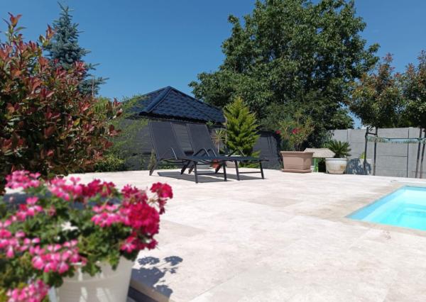 NA PREDAJ KRÁSNY SLNEČNÝ  4 IZBOVÝ RODINNÝ DOM