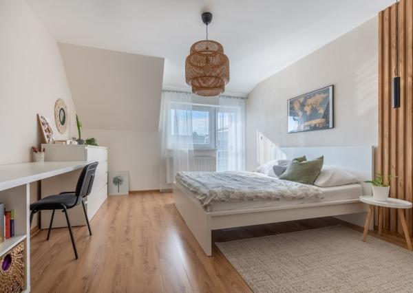 ***VÝNIMOČNÁ NEHNUTEĽNOSŤ LEN 20 km od Trnavy*** úžitková plocha 590 m2***veľký dvor s bazénom a wellnesom***