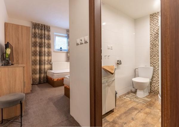 ***SKVELÁ INVESTÍCIA -  NEHNUTEĽNOSŤ  20 km od Trnavy***Podnikanie, Domov, Zabezpečený výnos***