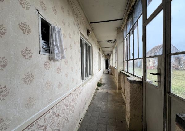 PREDANÉ - Pozemok so starým domom Veľká Maňa / Nové Zámky.