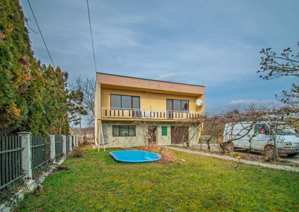 5-izbový rodinný dom v obci Bojná