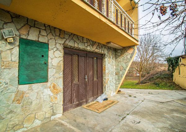 5-izbový rodinný dom v obci Bojná