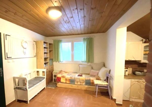 PREDANÉ! Príjemná chata v oblasti Kremnických vrchov