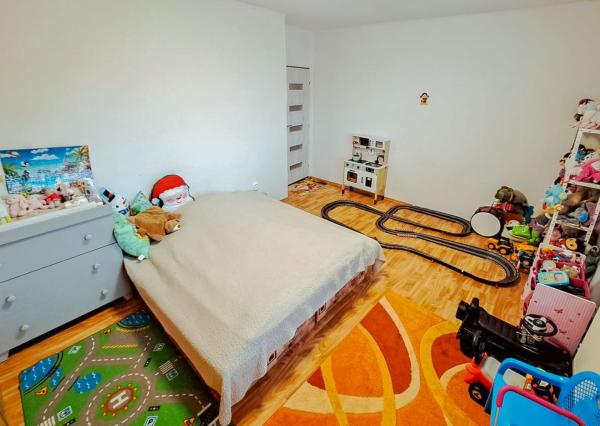 Priestranný rodinný dom v Hornej Strede s veľkým pozemkom