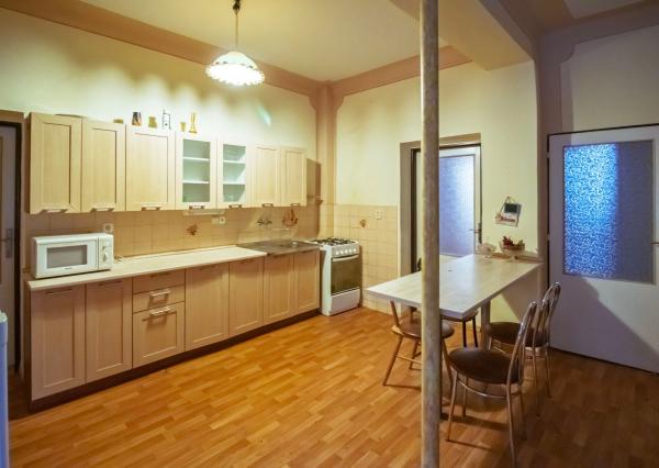 Priestranný rodinný dom v Hornej Strede s veľkým pozemkom