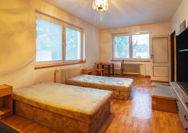 Priestranný rodinný dom v Hornej Strede s veľkým pozemkom