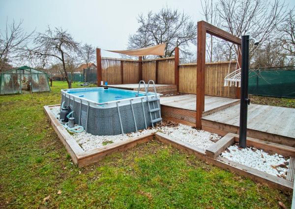 Priestranný rodinný dom v Hornej Strede s veľkým pozemkom