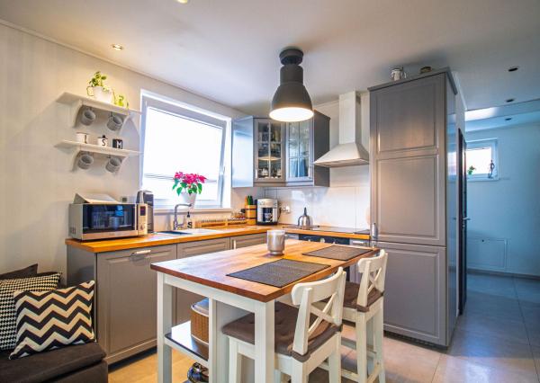 PREDANÉ! Na predaj moderná 3 izbová novostavba  – ideálne bývanie pre rodinu!