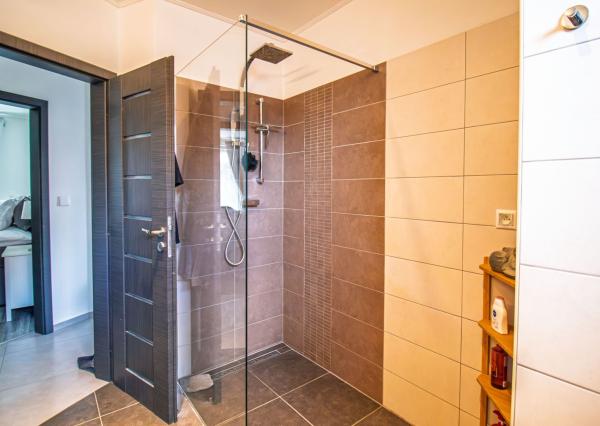 PREDANÉ! Na predaj moderná 3 izbová novostavba  – ideálne bývanie pre rodinu!