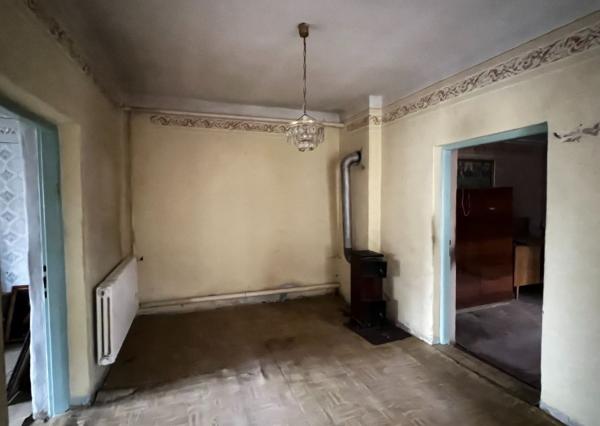 ZNÍŽENÁ CENA! - Rodinný dom s novou strechou v obci Lúčnica nad Žitavou / Nitra.