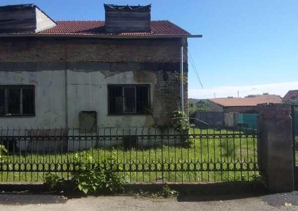 Pozemok ideálny na výstavbu 2 rodinných domov