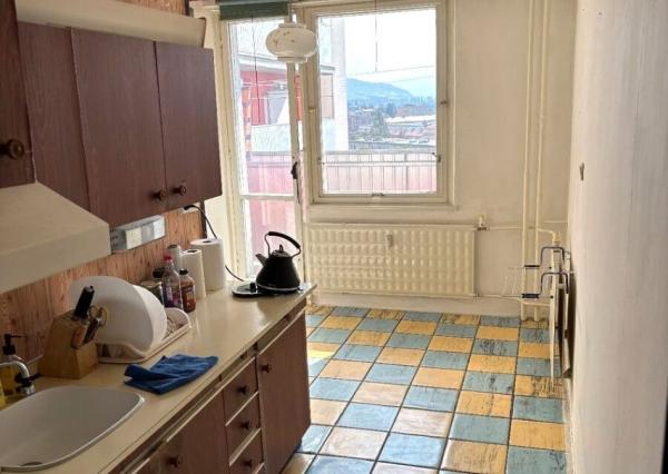 2 IZBOVÝ BYT - S 2 BALKÓNMI S KRÁSNYM VÝHĽADOM - VÝBORNÁ LOKALITA