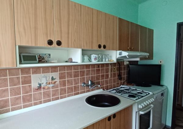 PREDANÉ - Presvetlený veľký 3 izbový byt / Malé Kozmálovce - Levice