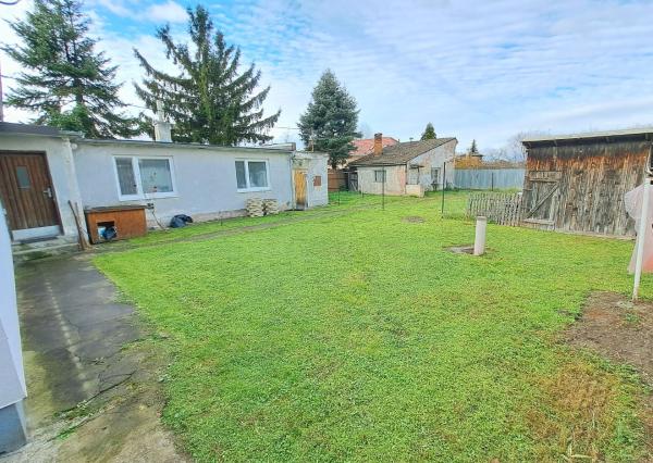 Starší domček s krásnym pozemkom