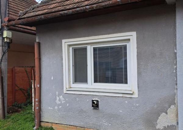 Starší domček s krásnym pozemkom