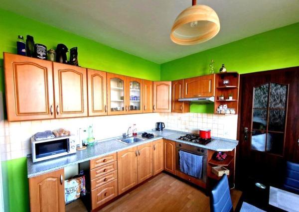 PEKNÝ 2,5 IZBOVÝ BYT -  VÝBORNÁ LOKALITA