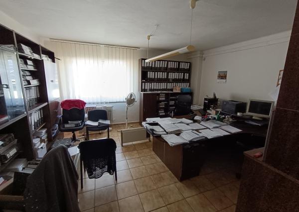 Administratívna budova