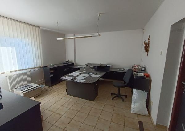 Administratívna budova