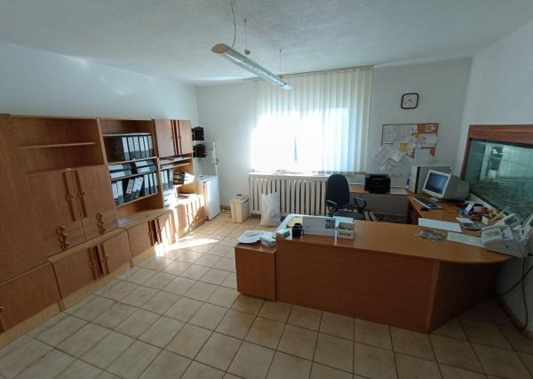 Administratívna budova